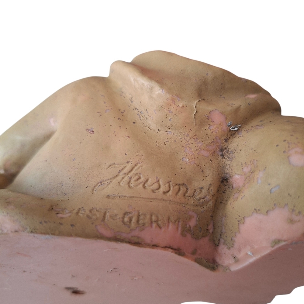 Vintage Resin Garden Gnome Statues Set of 2 Painted Weathered Look Heissner - Picture 5 of 15